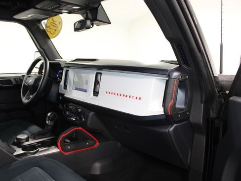 Used 2023 Ford Bronco Heritage Edition AWD/4WD image 26