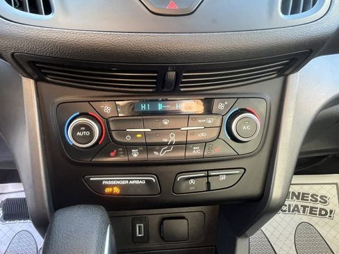 Used 2018 Ford Escape SE image 23