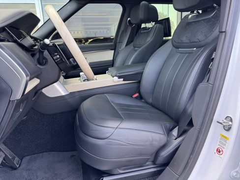 Certified 2025 Land Rover Range Rover SV AWD/4WD image 14