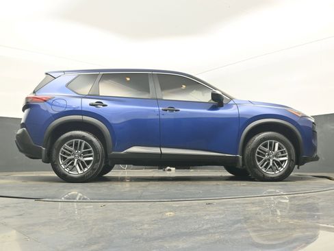 Used 2021 Nissan Rogue S image 29