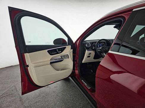 Certified 2025 Mercedes-Benz GLC 300 GLC 300 image 21