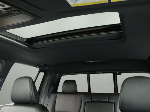 Used 2017 Honda Ridgeline Black Edition image 17