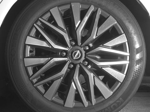 Used 2025 Nissan Altima 2.5 SV image 14