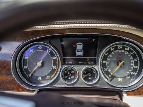 Used 2014 Bentley Flying Spur W12 AWD/4WD image 37