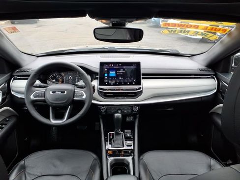 Certified 2023 Jeep Compass Limited w/ Elite Group AWD/4WD image 16