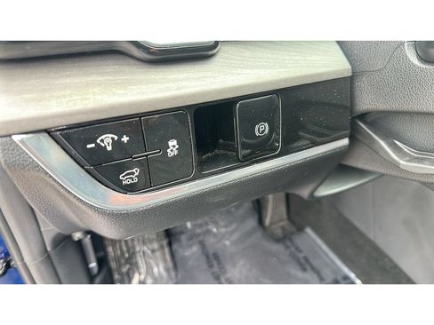 Used 2025 Kia Sportage X-Line w/ Premium Package AWD/4WD image 19