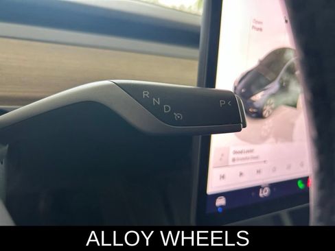 Used 2024 Tesla Model Y Long Range RWD image 9