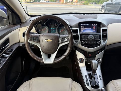 Used 2015 Chevrolet Cruze LT w/ Sun, Sound and Sport Package FWD image 17