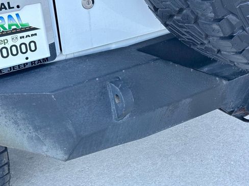 Certified 2016 Jeep Wrangler Unlimited Sport image 38