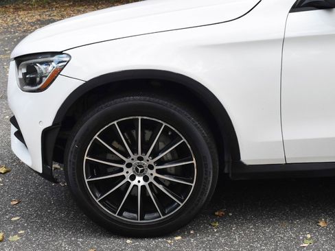 Used 2022 Mercedes-Benz GLC 300 4MATIC w/ AMG Line image 36