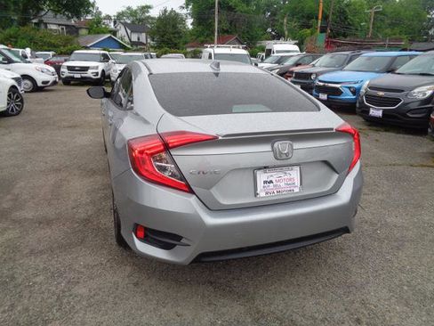 Used 2017 Honda Civic EX-L image 7