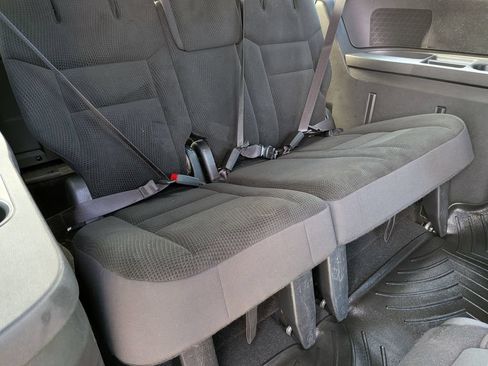 Used 2019 Dodge Grand Caravan SE FWD image 25