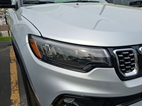 Certified 2025 Jeep Compass Limited AWD/4WD image 10