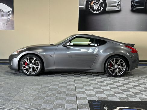 Used 2014 Nissan 370Z Touring w/ Sport Package image 7