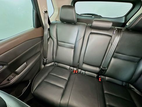 Used 2023 Nissan Rogue SL AWD/4WD image 12