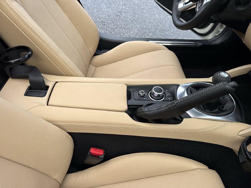 New 2026 MAZDA MX-5 Miata Grand Touring RWD image 36