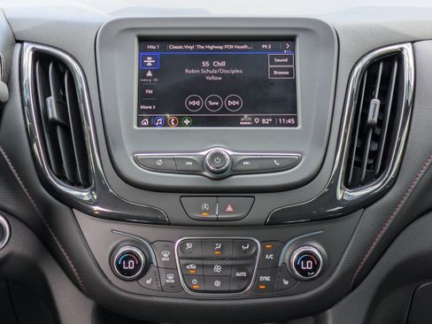 Used 2023 Chevrolet Equinox RS FWD image 17