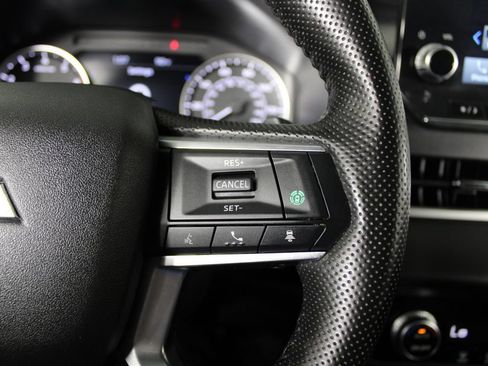 Used 2024 Mitsubishi Outlander SE FWD image 25