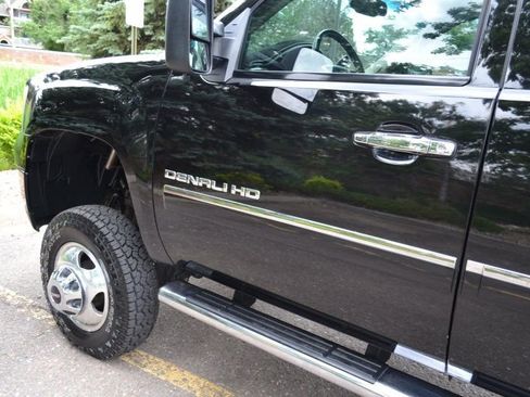 Used 2013 GMC Sierra 3500 Denali image 9