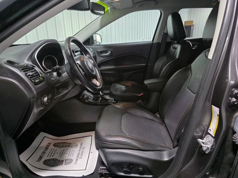 Used 2020 Jeep Compass Limited AWD/4WD image 9