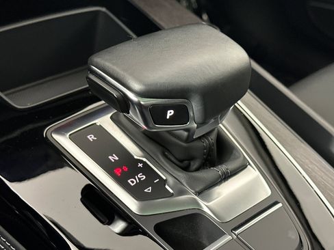Used 2023 Audi Q5 e Premium Plus w/ Premium Plus Package image 20