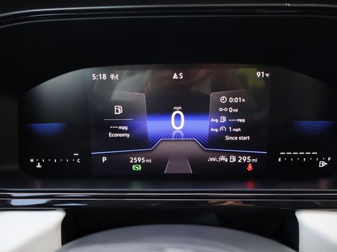 Certified 2025 Volkswagen Taos S AWD/4WD image 15