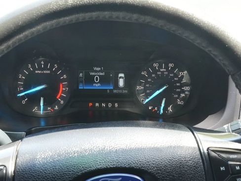 Used 2018 Ford Explorer XLT FWD image 19