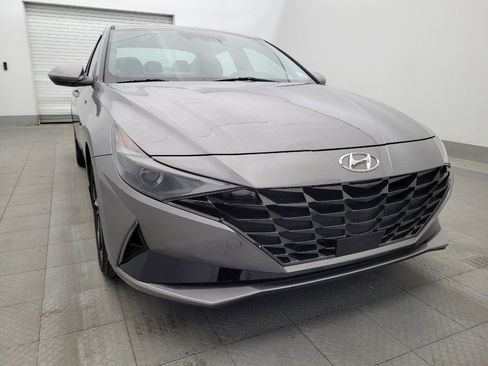 Used 2021 Hyundai Elantra SEL w/ Convenience + Premium Package FWD image 13