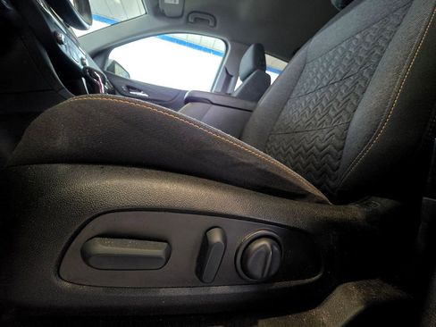 Used 2022 Chevrolet Equinox LT FWD image 18
