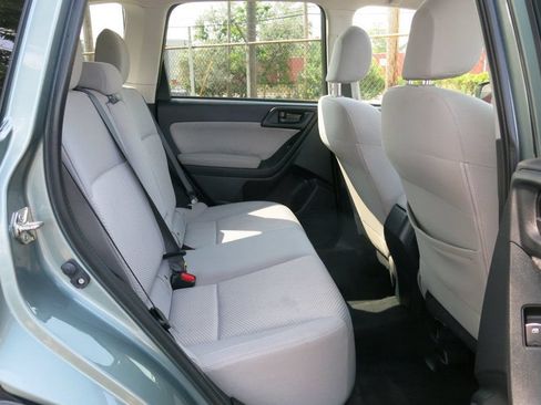 Used 2018 Subaru Forester 2.5i Premium AWD/4WD image 16
