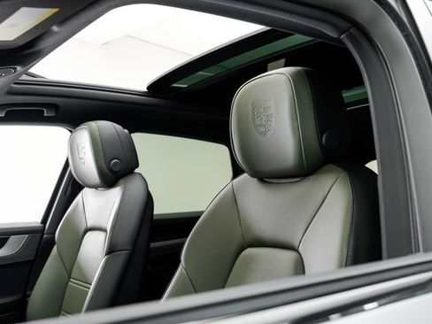 New 2026 Porsche Cayenne AWD/4WD image 8