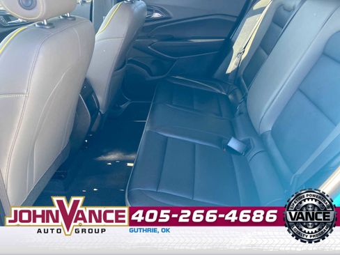 Used 2025 Chevrolet Trax ACTIV w/ Driver Confidence Package FWD image 4
