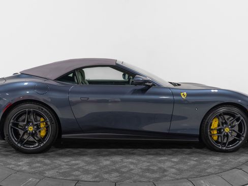 Used 2025 Ferrari Roma Spider image 19
