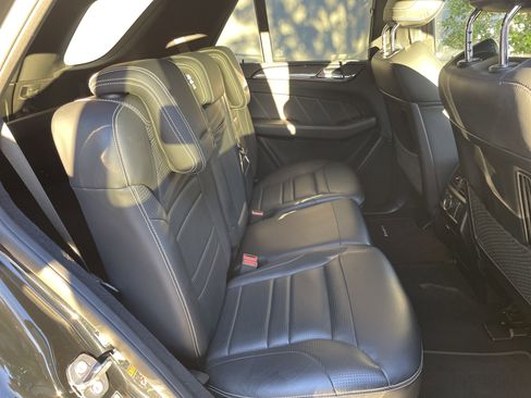 Used 2019 Mercedes-Benz GLE 63 AMG 4MATIC image 44