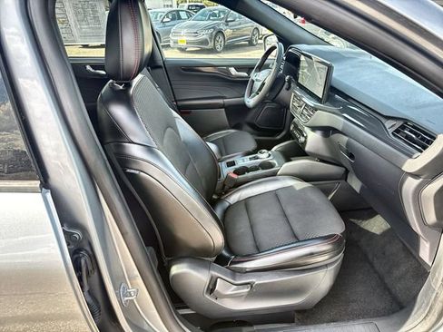 Used 2024 Ford Escape ST-Line w/ Tech Pack #1 AWD/4WD image 25