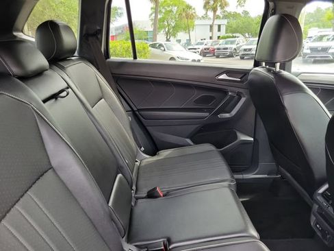 Used 2022 Volkswagen Tiguan SE R-Line AWD/4WD image 32