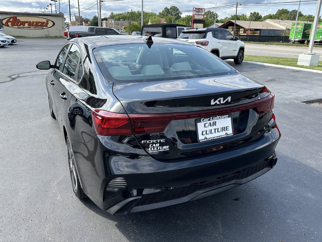 Used 2023 Kia Forte LXS w/ LXS Technology Package FWD image 10