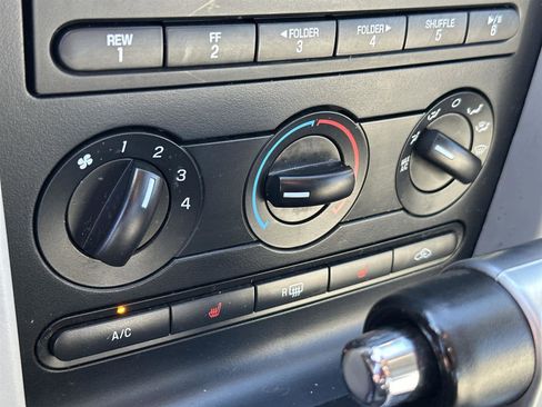 Used 2007 Ford Mustang GT Premium image 25