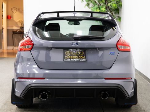 Used 2017 Ford Focus RS image 4