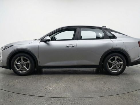Used 2025 Kia K4 LXS image 5