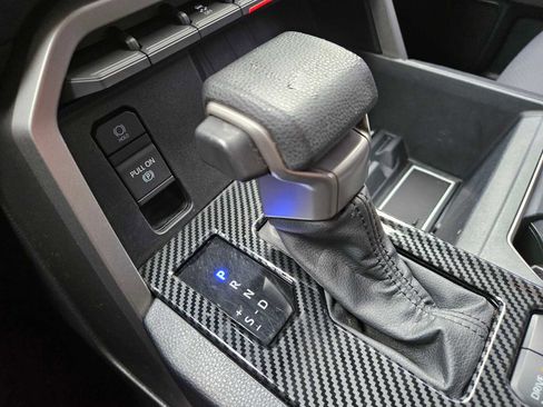 Used 2022 Toyota Tundra SR5 image 31