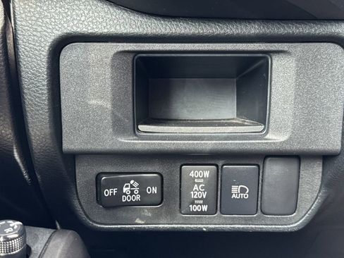 Used 2019 Toyota Tacoma TRD Off-Road w/ Technology Package image 19