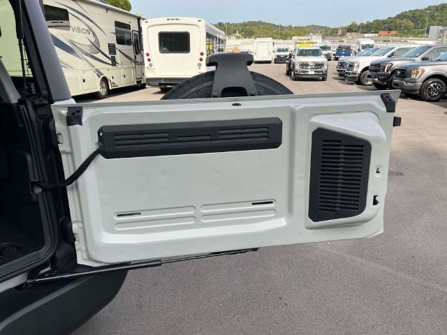 New 2026 Ford Bronco Outer Banks AWD/4WD image 18