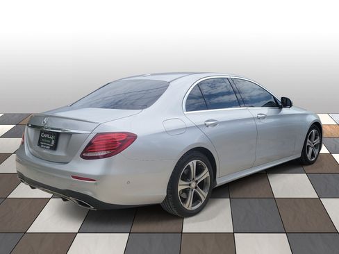 Used 2017 Mercedes-Benz E 300 image 4