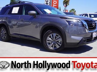 Used 2025 Nissan Pathfinder SV FWD video 1