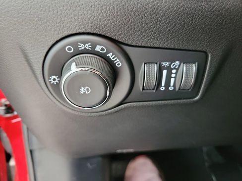 New 2026 Jeep Compass Limited image 21