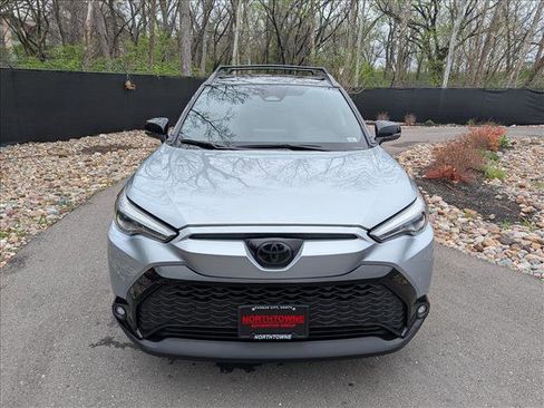 Used 2023 Toyota Corolla Cross AWD Hybrid w/ Convenience Package image 8