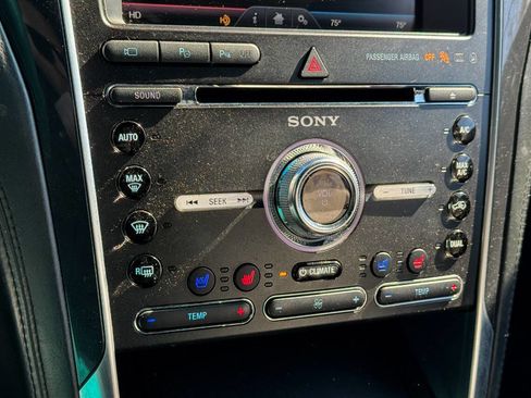 Used 2016 Ford Explorer Platinum image 37