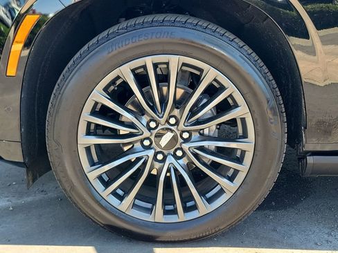 Used 2025 Cadillac Escalade ESV Sport Platinum image 33