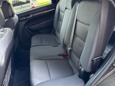 Used 2012 Kia Sorento LX w/ V6 Convenience Pkg image 16